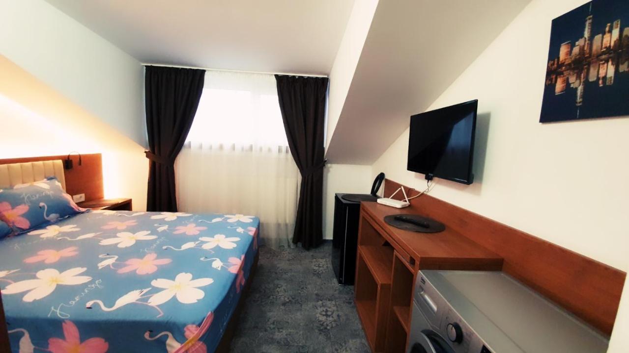 Stay Inn Rediu Valea Lupului  外观 照片