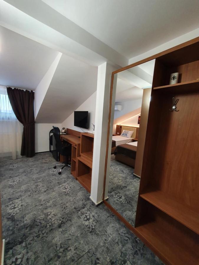 Stay Inn Rediu Valea Lupului  外观 照片