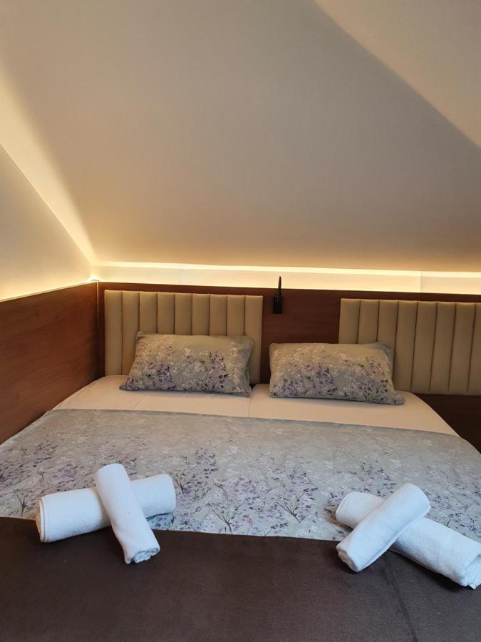 Stay Inn Rediu Valea Lupului  外观 照片