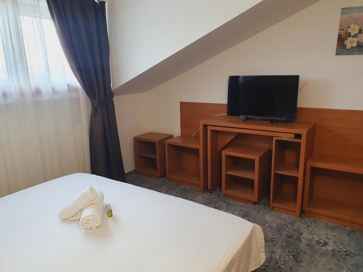 Stay Inn Rediu Valea Lupului  外观 照片