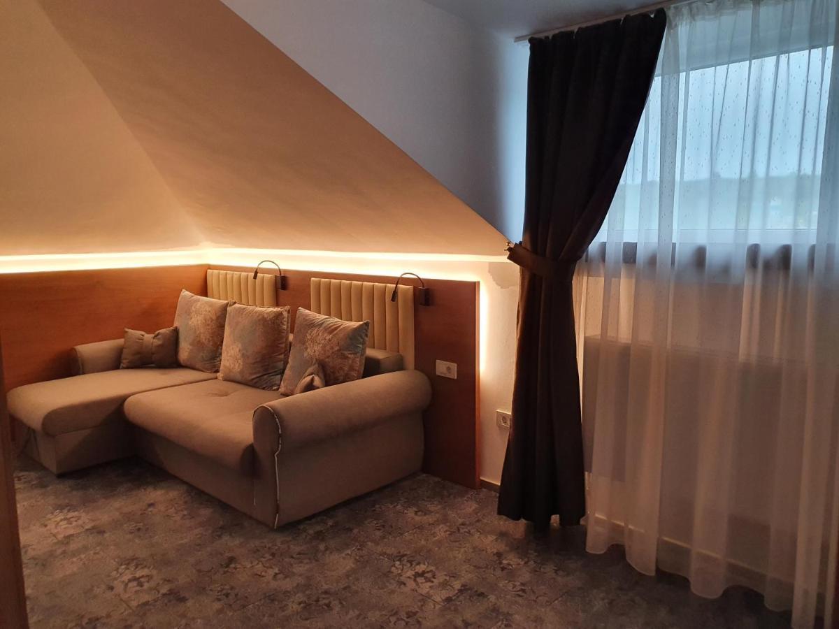 Stay Inn Rediu Valea Lupului  外观 照片