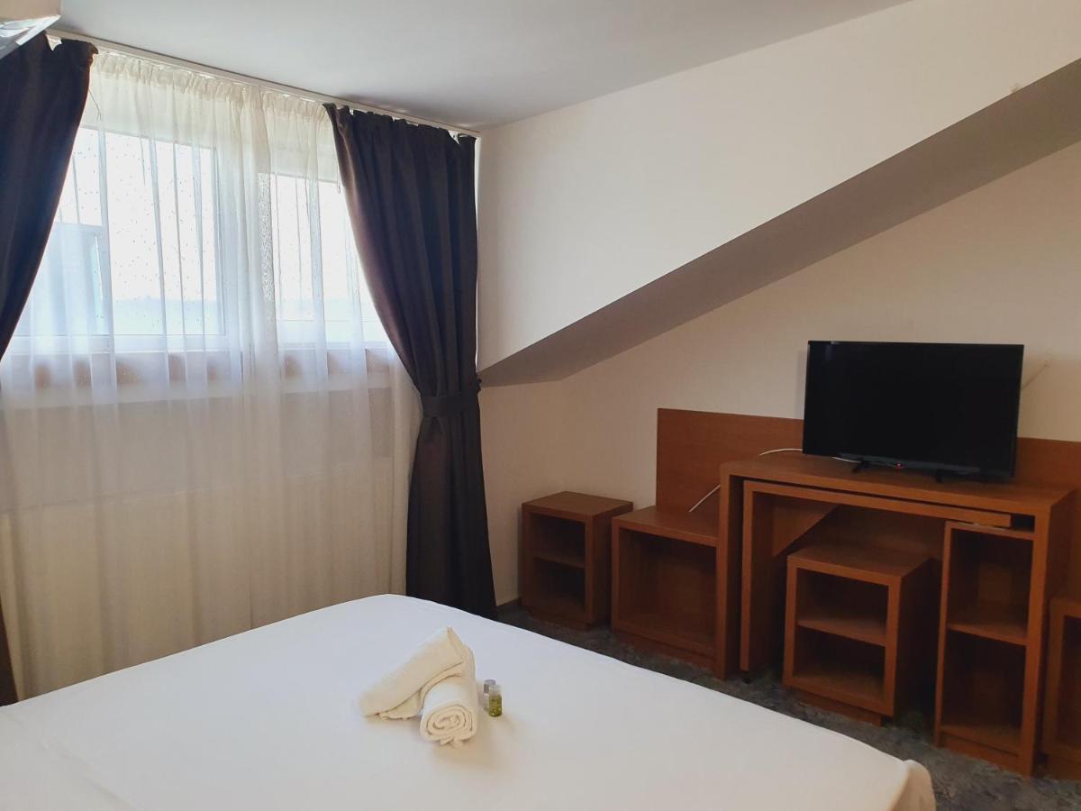 Stay Inn Rediu Valea Lupului  外观 照片