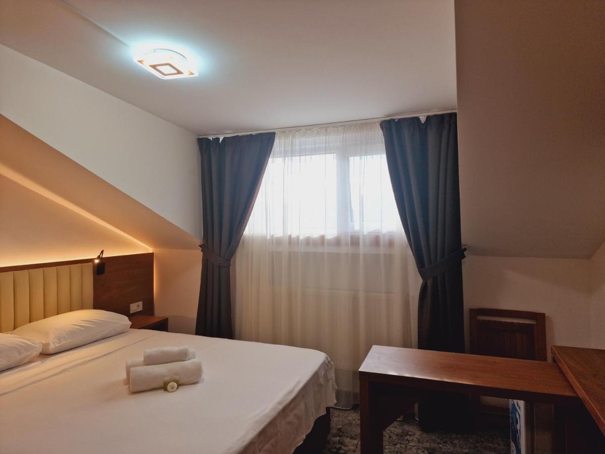 Stay Inn Rediu Valea Lupului  外观 照片