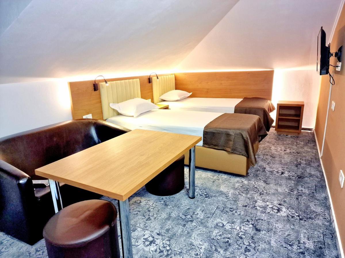 Stay Inn Rediu Valea Lupului  外观 照片